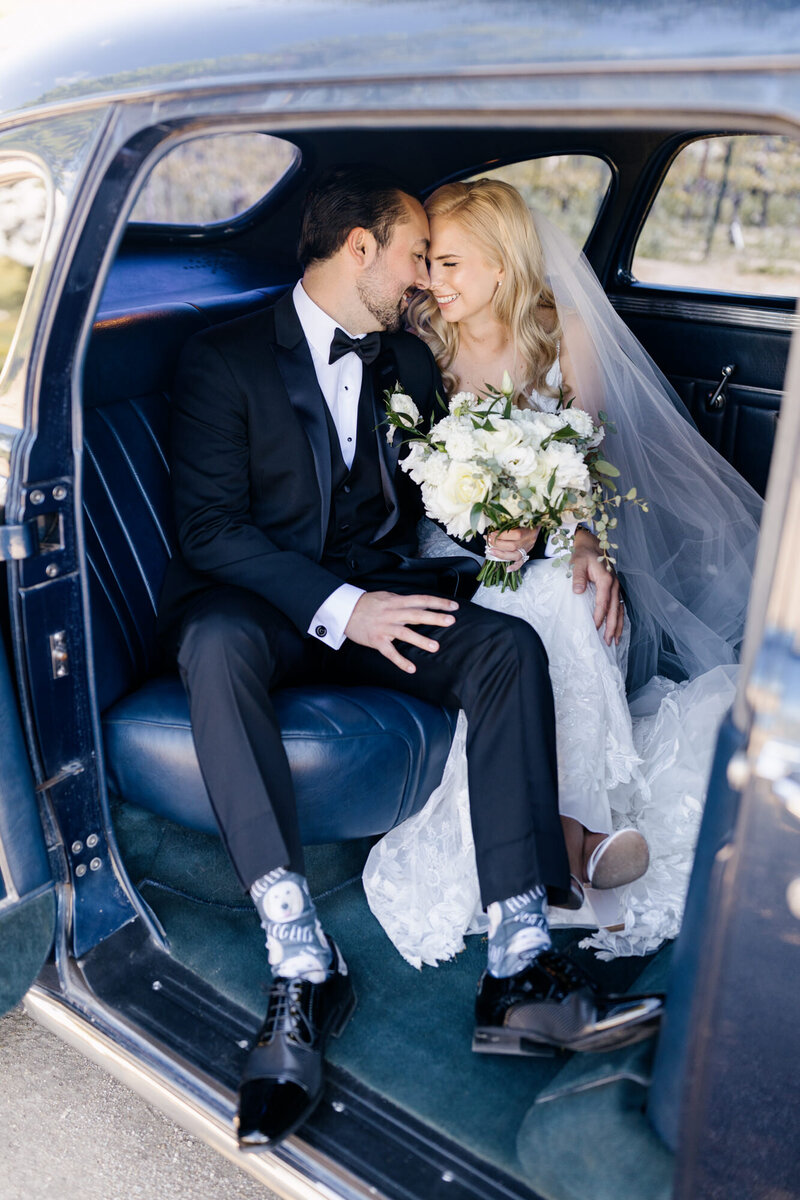 tayler-enerle-wedding-cass-winery-vintage-car-oak-tree-62-7