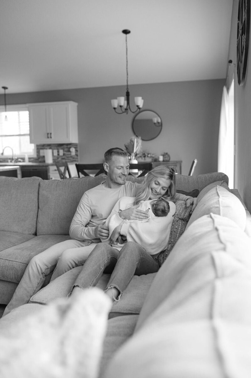 Timeless-Modern-Cozy-InHomeNewborn-BabyNursery-NaturalLightPhotographer-MapleGrove-Plymouth-GoldenValley-Minnesota11
