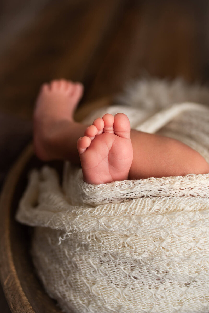 Ripon Wisconsin Newborn Photo baby toes | Glory Be Photography by Tara Bos
