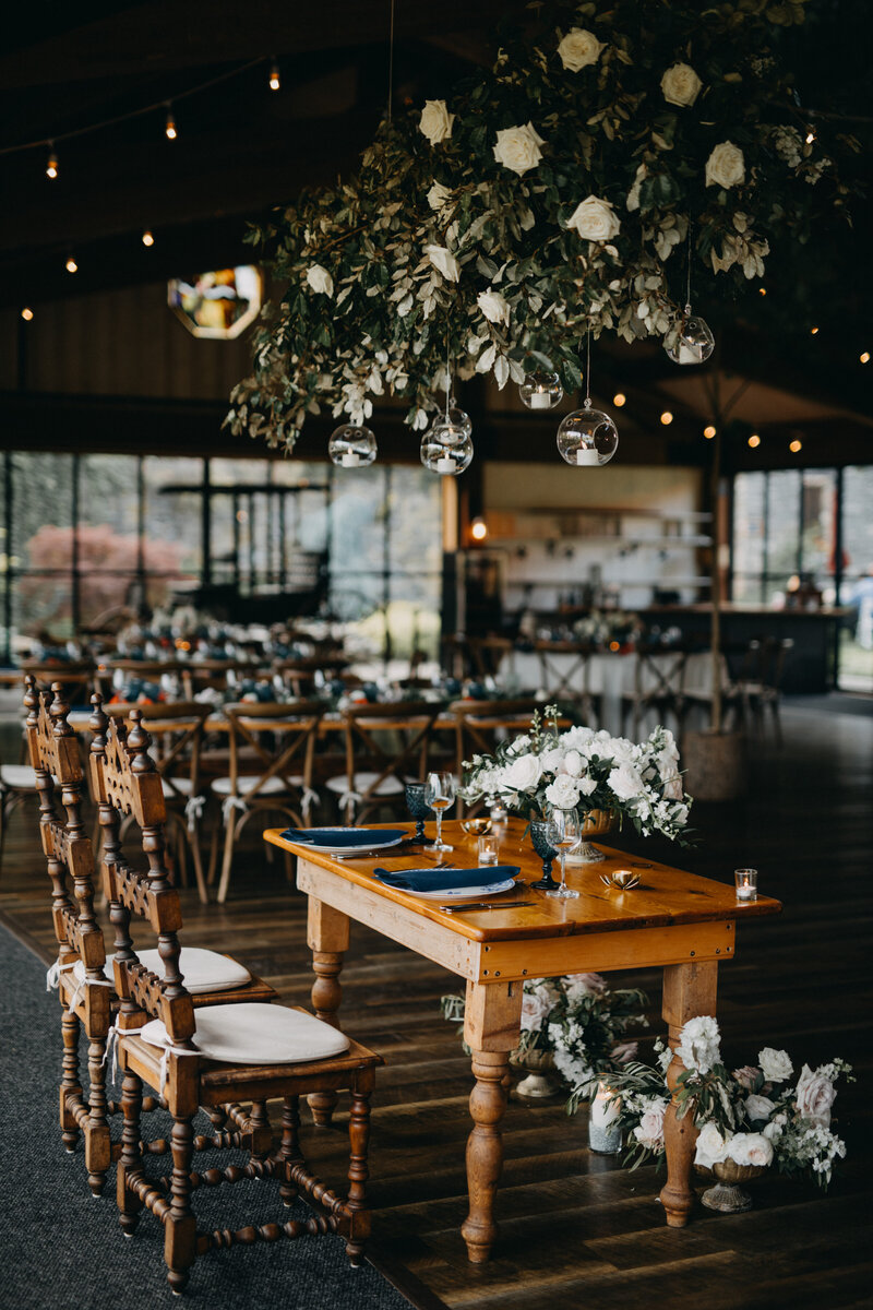Farmhouse style sweetheart table