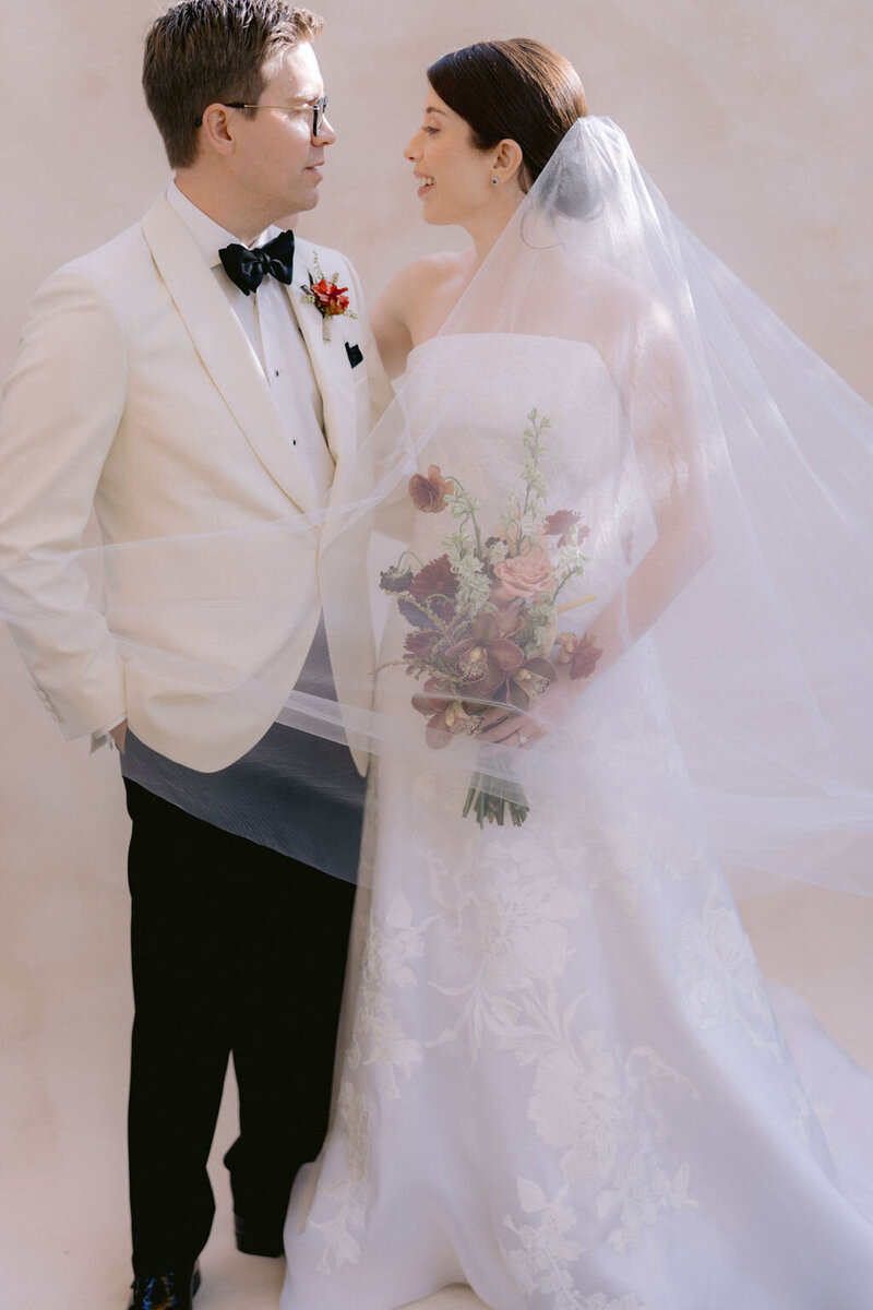 NikkiSanterre_EastCoastLuxuryWeddingPhotographer_CaitieHanrahan_KeswickHallWedding_Jac&Zach-834