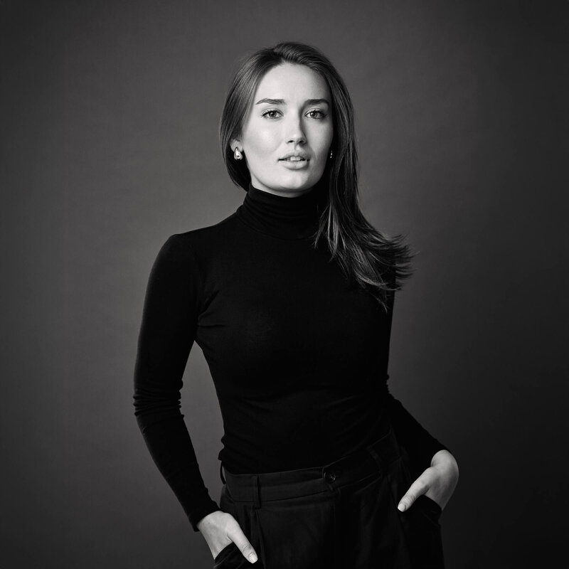 professional-headshot-photographer-melbourne-black-and-white-3