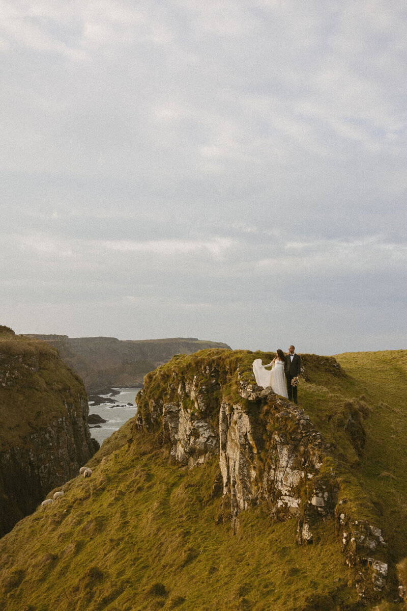 IREALAND-ELOPEMENT-EUROPE-WEDDING-PHOTOGRAPHER-CAMIPHOTOCO-7