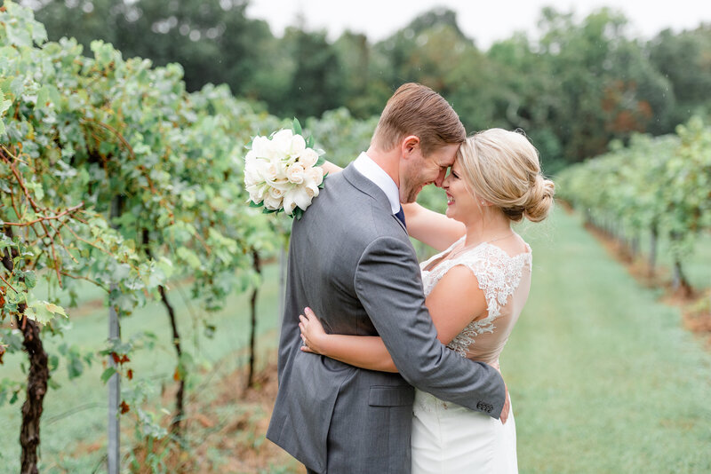 Lauren and Zach, Tennessee Wedding, Vineyard wedding, Southern bride, southern weddings, bride and groom