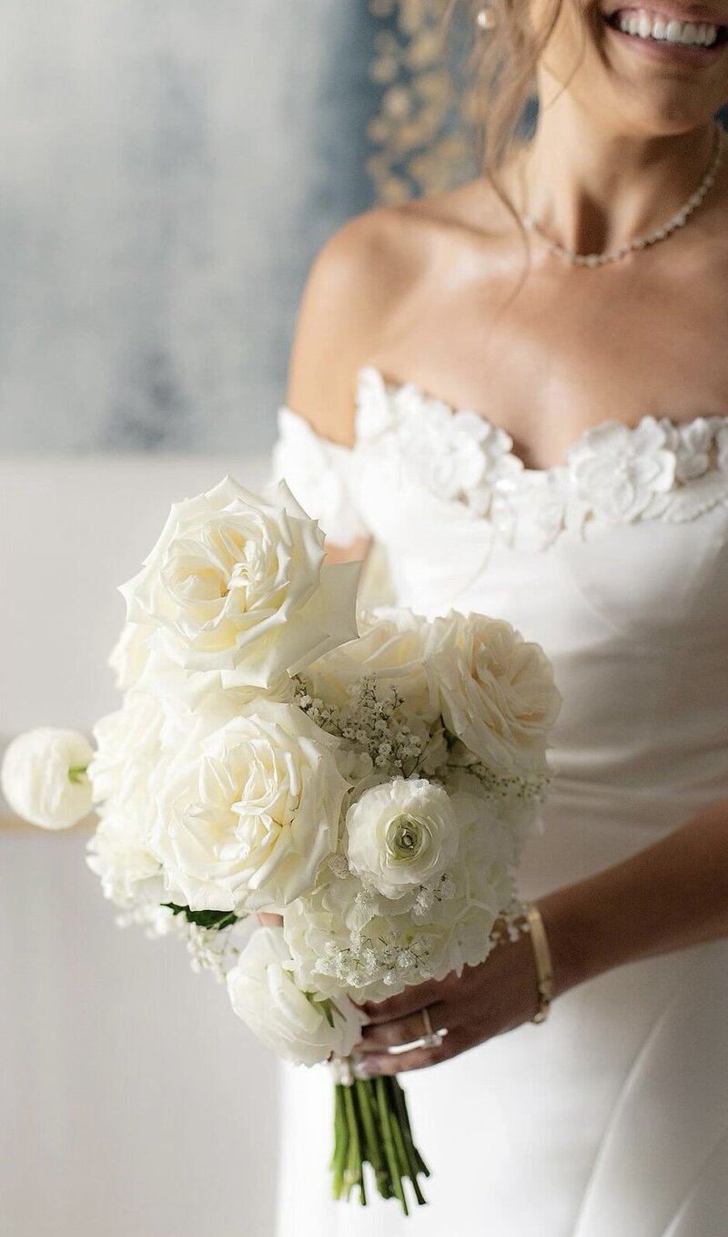 Indiana_Michigan_Wedding Planner_Carmel_Ritz Charles_Estate_Bridal Fashion_Editorial_Bridal Bouquet