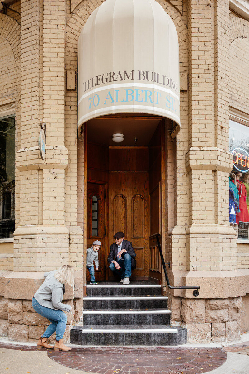 Fun family photo session in the Exchange District 