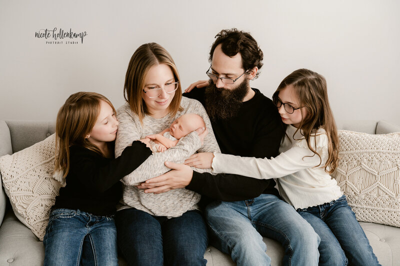 9060-Central Minnesota Newborn Photographer -  Nicole Hollenkamp - Princeton MN, St Cloud MN-Edit