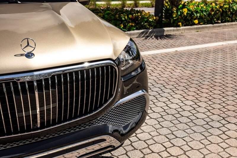 mercedes-maybach-gls-600-kalahari-gold-black-for-rent-in-miami-002