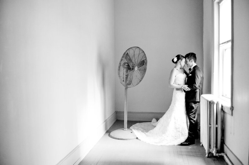 Bride and Groom Fan Racquet Club Philadelphia - Annie Hosfeld Photography