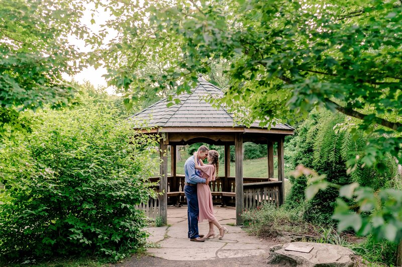 colorful-spring-garden-engagement-in-lincolnia-virginia-00014