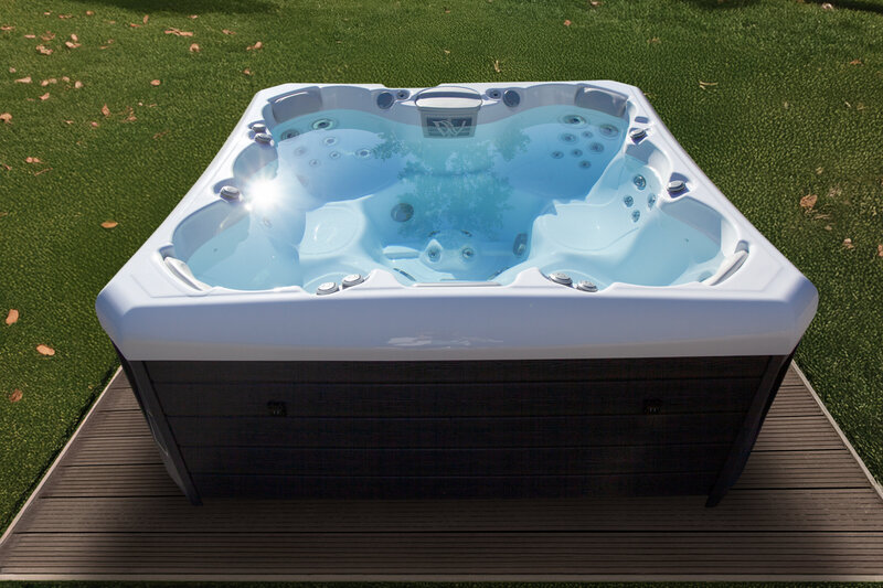 wellis-lima-life-hot-tub-north-idaho-homes