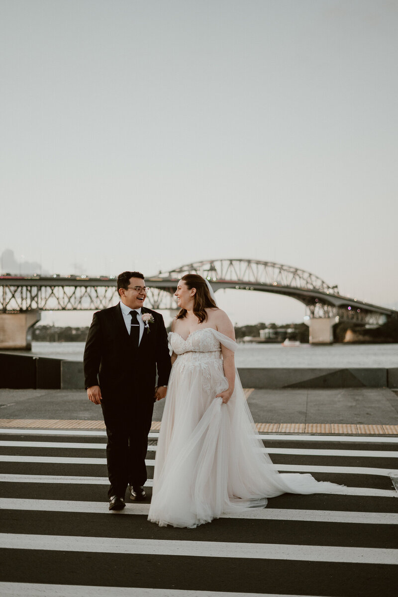 Suzannah Maree is a wedding photographer based in Auckland, New Zealand. NZ,  kiwi, chic, trendy, style, authentic, real, candid, posed, relaxed.