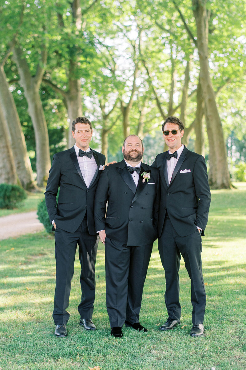 Groom and groomsmen session