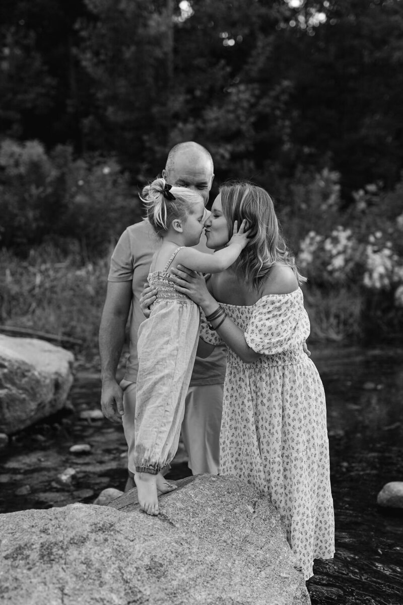 Summer-Fun-Edina-Minnetonka-Minneapolis-Minnesota-FamilyPhotograpgher-8