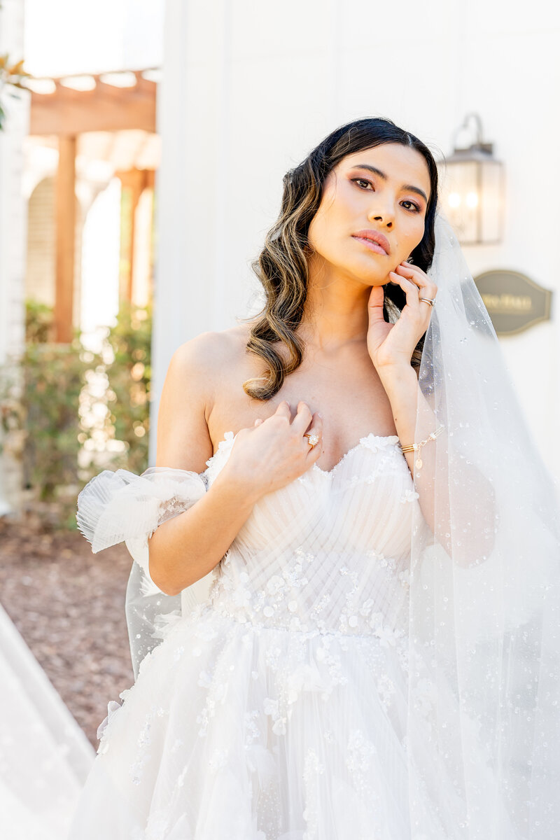 Luxury Pittsburgh wedding - bride posing in downtown pittsburgh