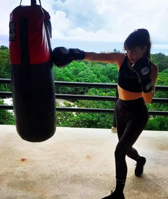 Fit Me Gym in San Miguel De Allende features state-of-the-art gym equipment and certified personal trainers, offering innovative fitness programs for strength, cardio, and overall wellness through EnForma.