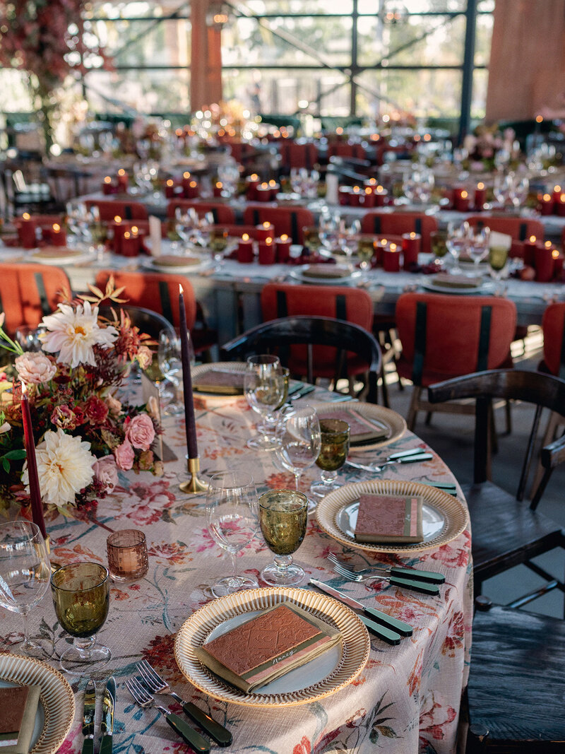 Autumn-Maximalist-Wedding-with-rich-tones-blue-velvet-draping-Ashley-Ludaescher-Photography-Vanessa-Noel-Events-0083