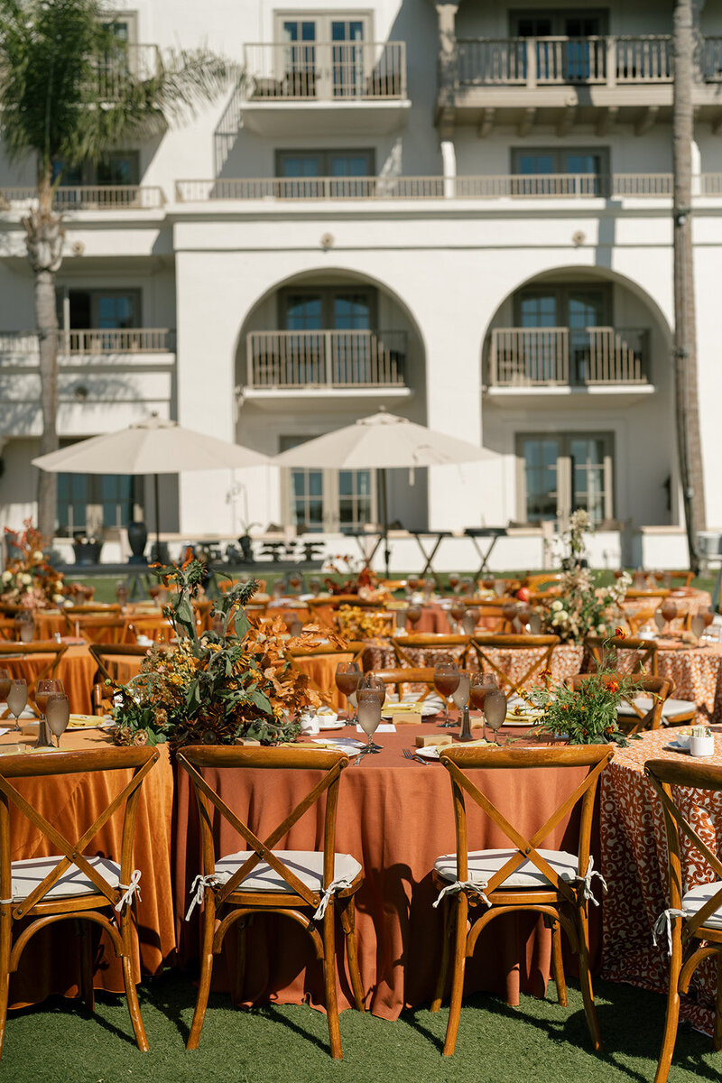 FLORAL DESIGNS NEUTRAL CURATE at The Ritz Carlton_erica streelman photographer-84