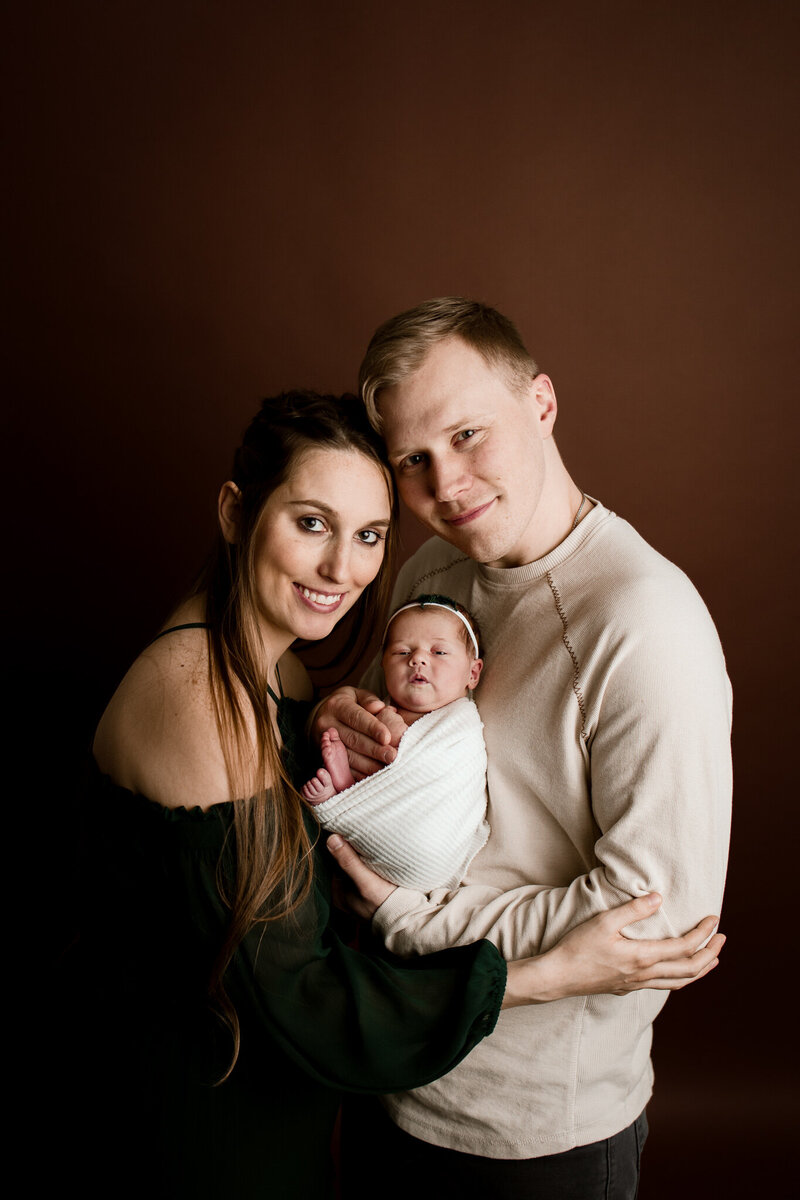 Family studio newborn