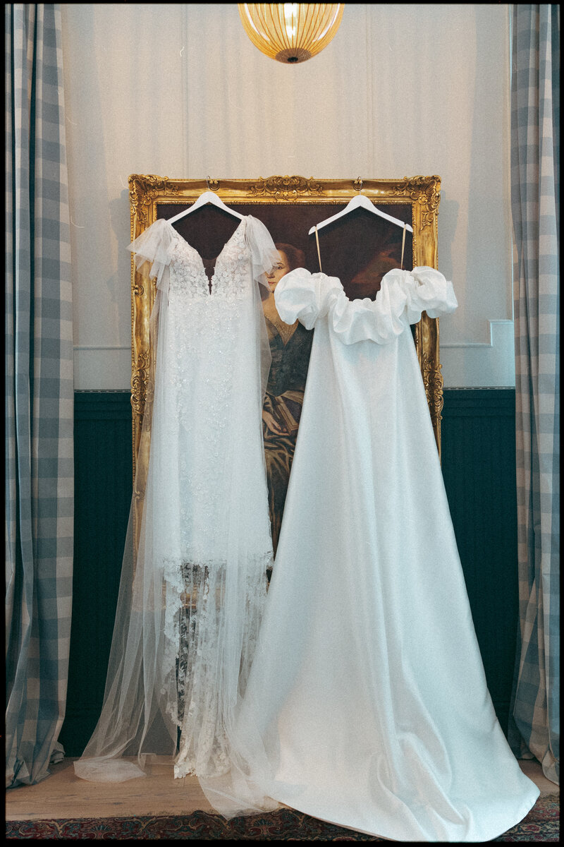 BRITBOUTONVINTAGEFASHIONWEDDINGEDITORIALPHOTOGRAPHER-3