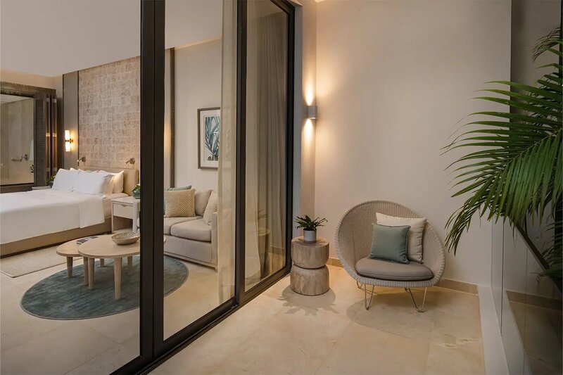 Premiere-Patio