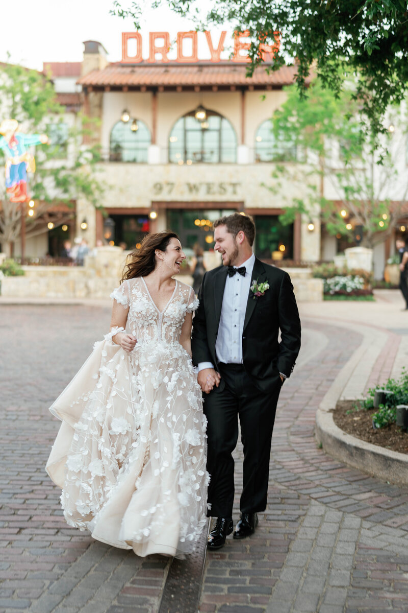 Luxury Wedding in Fort Worth Hotel Drover
