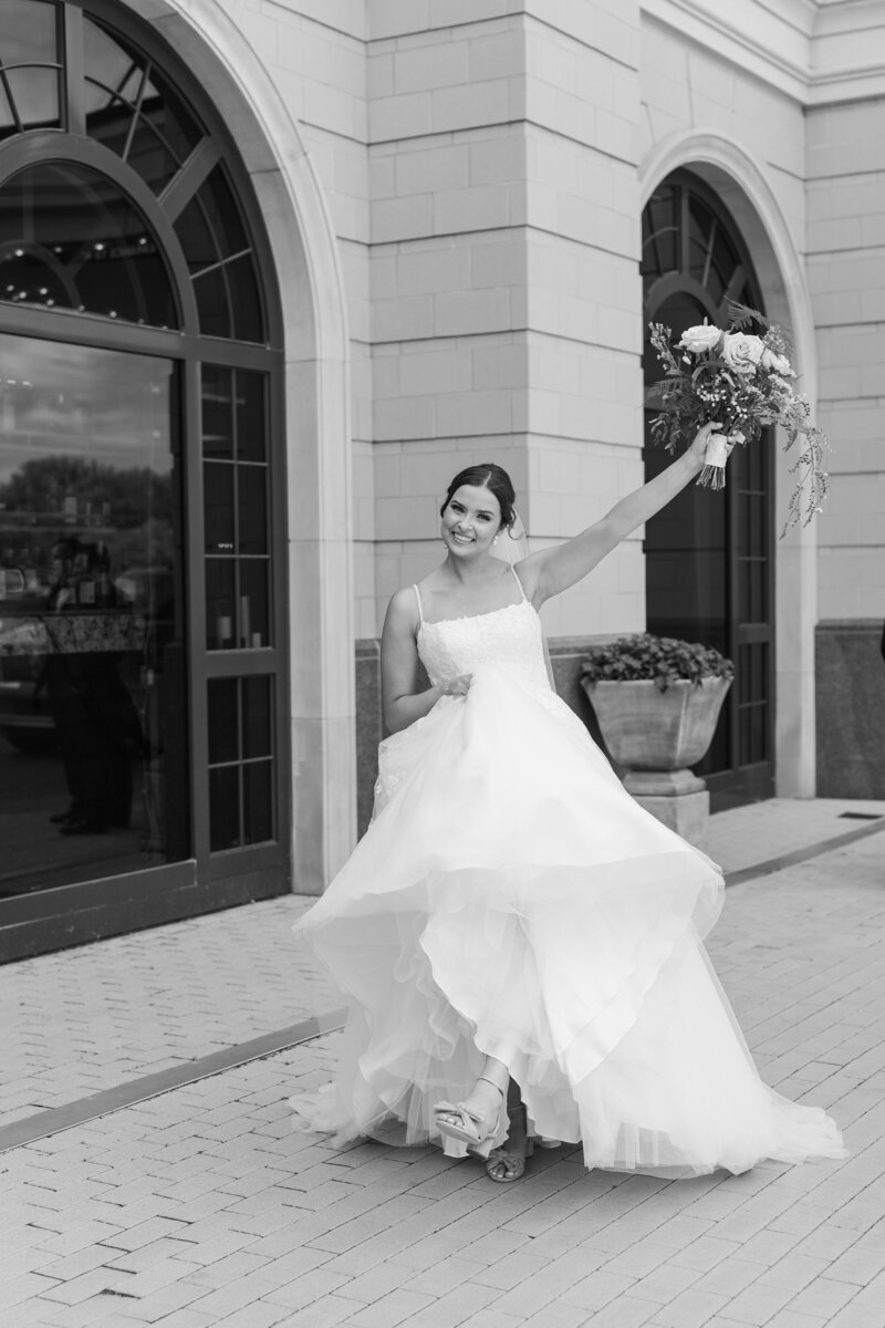 Lace wedding shoes and veil