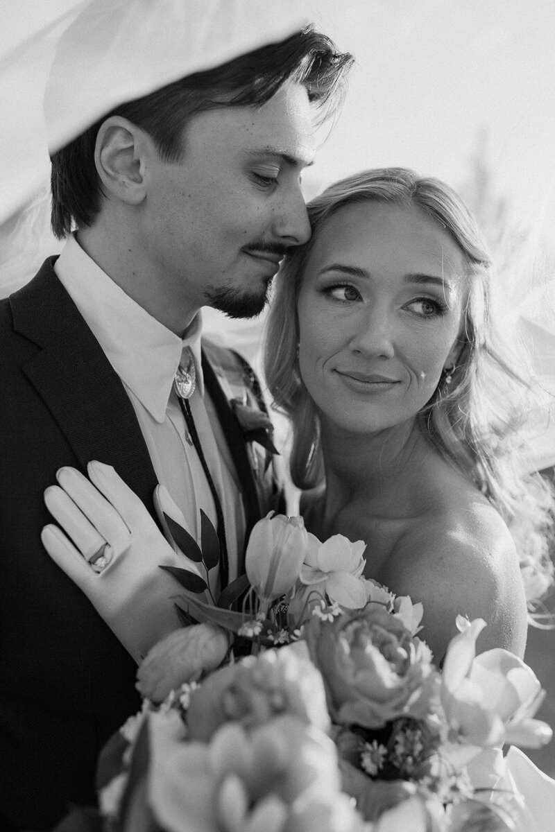 jami-oliver-wedding-preview-taylorraephotofilm-136