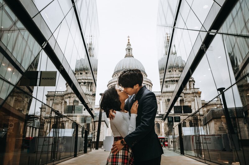 Outdoor engagement photography in London hidden gems