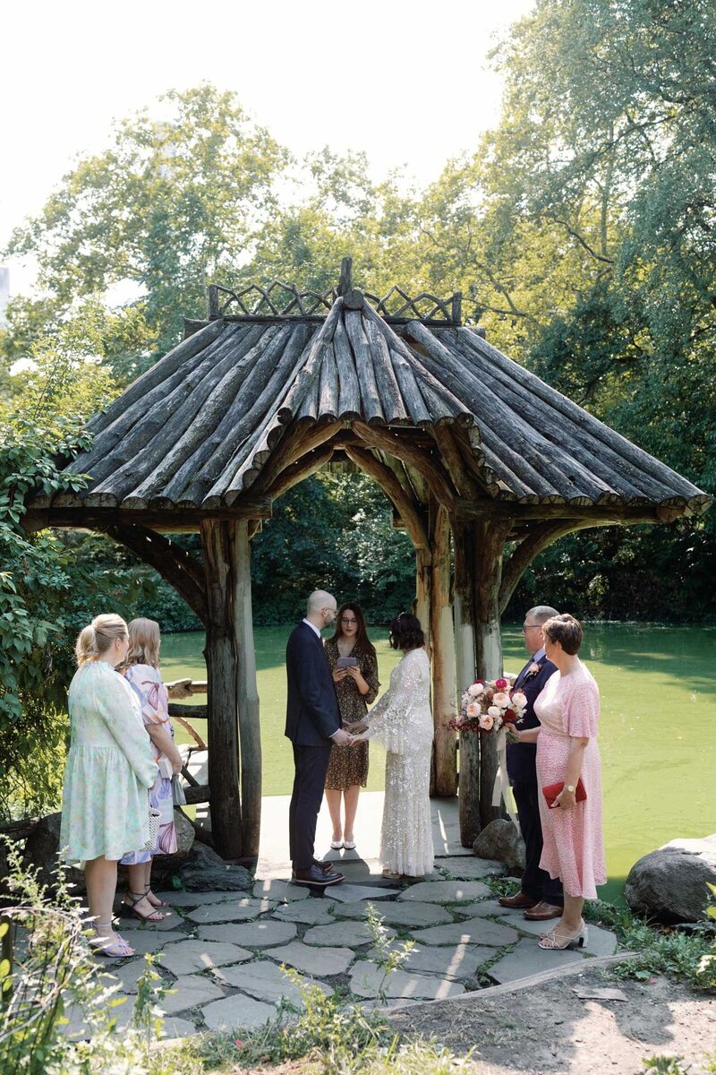 NYC central park elopement ceremony in wagner cove