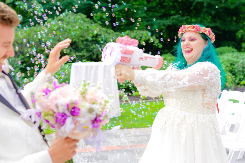 Unique and romantic summer wedding at Gramercy Mansion in Baltimore Maryland