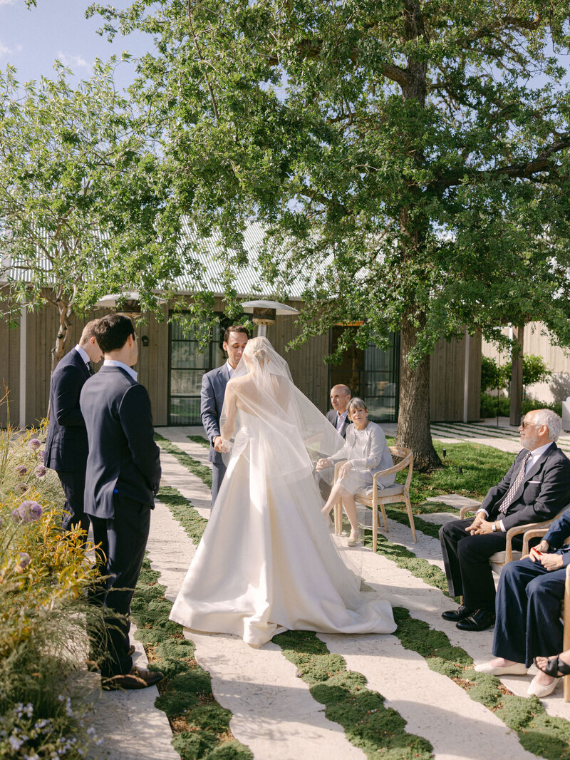 larissa-cleveland-photographer-napa-california-wine-country-wedding-private-estate-030