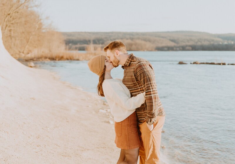 white cliffs of conoy engagement session