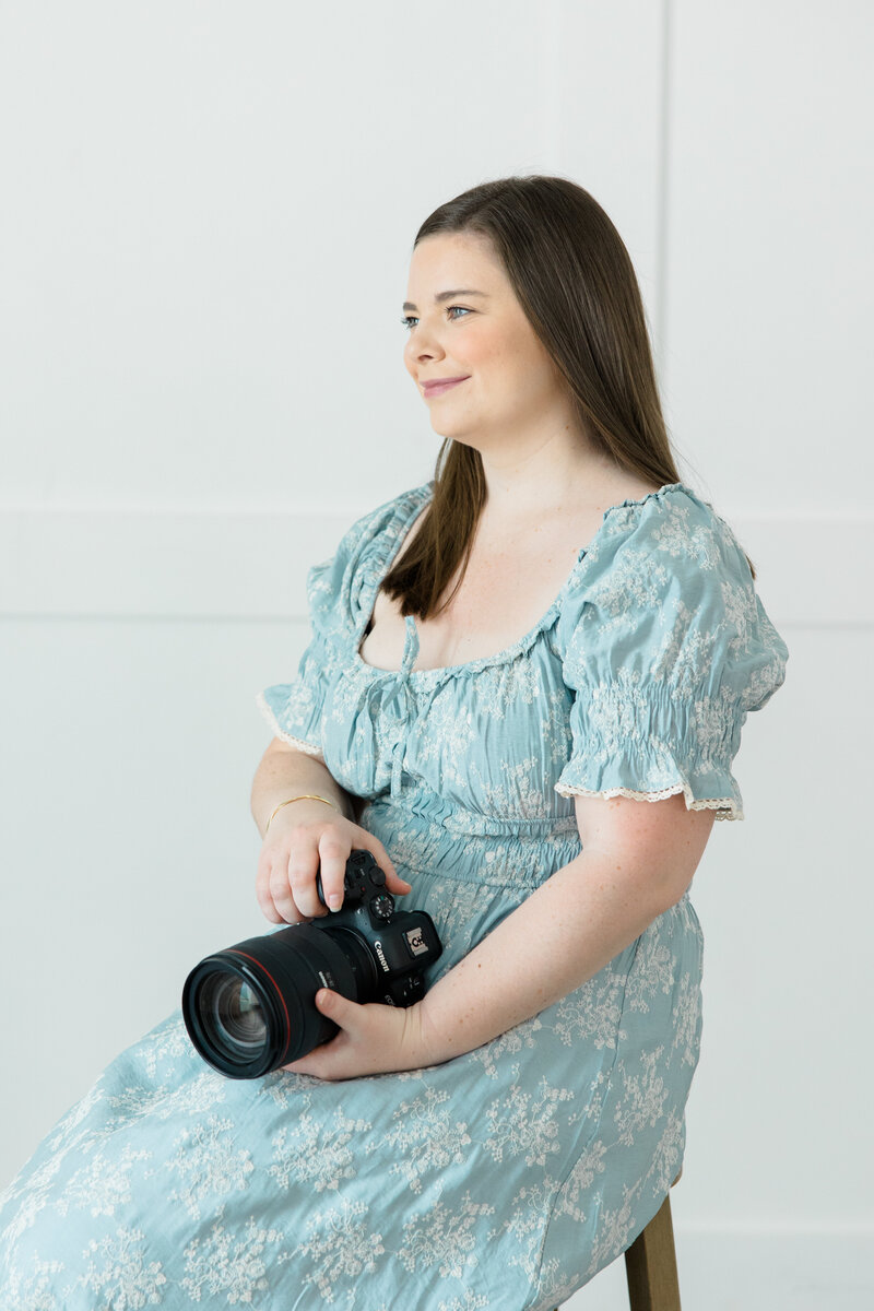 Experience the beauty of Taylor Lynn Photography, Richmond's premier wedding photographer. With a focus on personalized sessions, Taylor crafts timeless visuals that reflect the warmth and joy found in your unique love story.