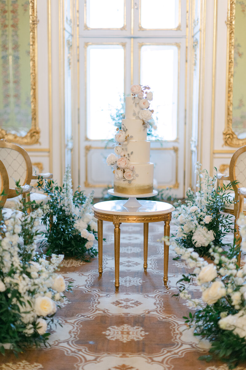 Wedding Cake Palais Coburg Vienna