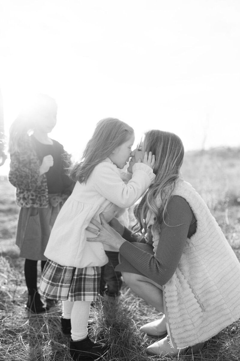 Fall-FamilyofFive-EdenPrairie-Bloomington-Minnesota-RelaxedFamilyPhotographer3