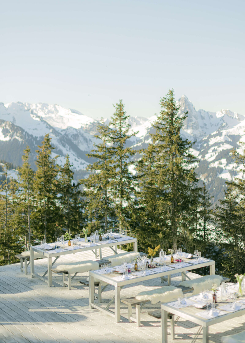 chloe-winstanley-events-albion-parties-gstaad-wasserngrat-mountain-tables