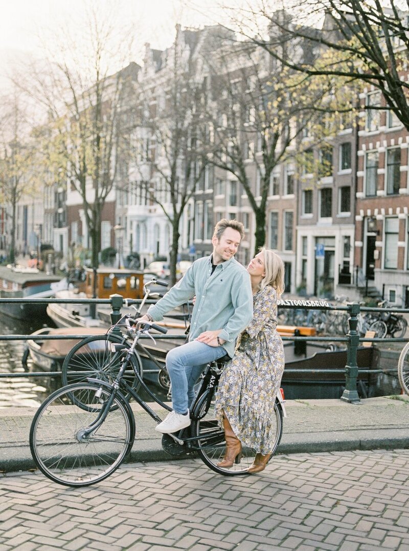 Engagement photos in Amsterdam by Fine Art Photographer Michelle Wever Photography