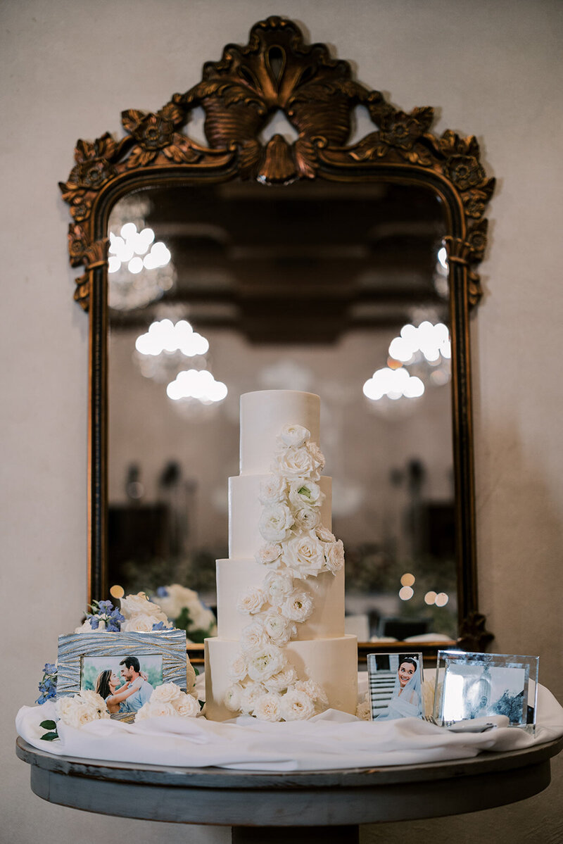 Emily-and-Colton-2024-Ma-Maison-Wedding-Venue-in-Dripping-Springs-Texas-048