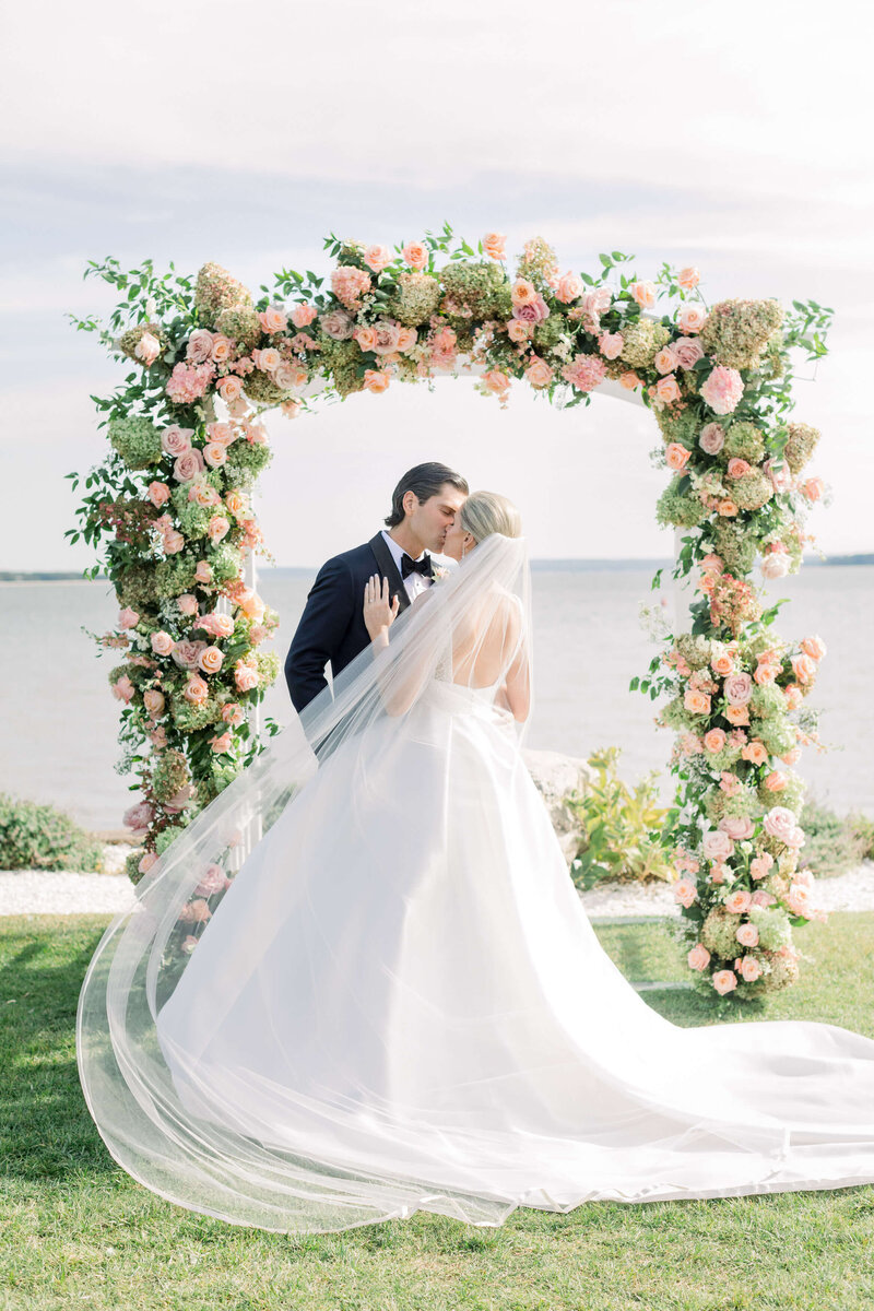Peconic_Bay_Yacht_Club_Wedding_036