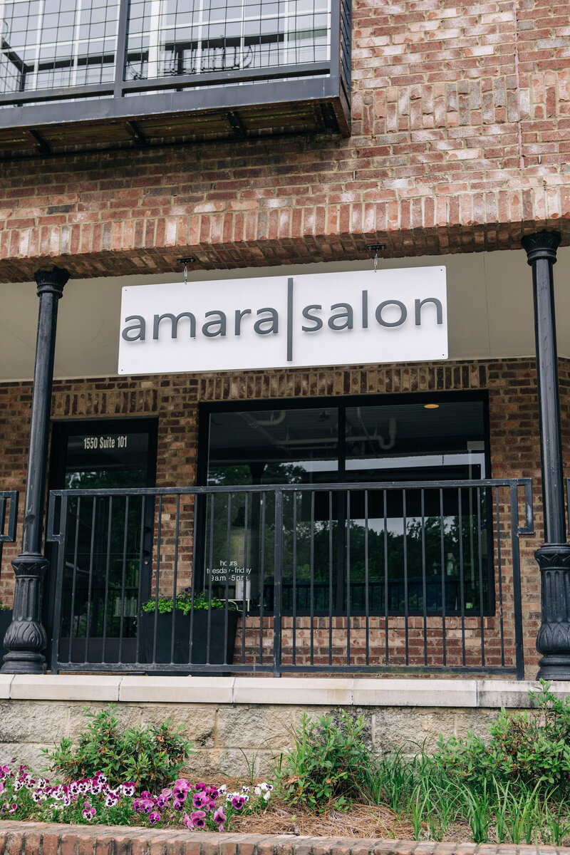 Exterior shot of Amara Salon in Oxford, MS.  This salon specializes in aesthetics treatments and hair.