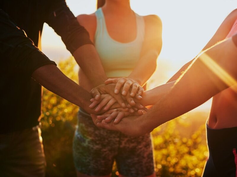 Pilates, Ernährungstraining und zyklusorientiertes Training in den Bezirken Mödling und Baden für ganzheitliches Wohlbefinden – sowie Fit im Büro: Dein Team-Training für mehr Gesundheit am Arbeitsplatz.