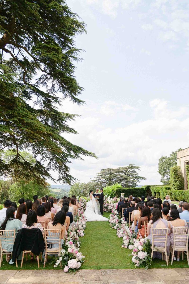 hedsor-house-wedding-lavish-garden-ceremony-aurelia-allen-42