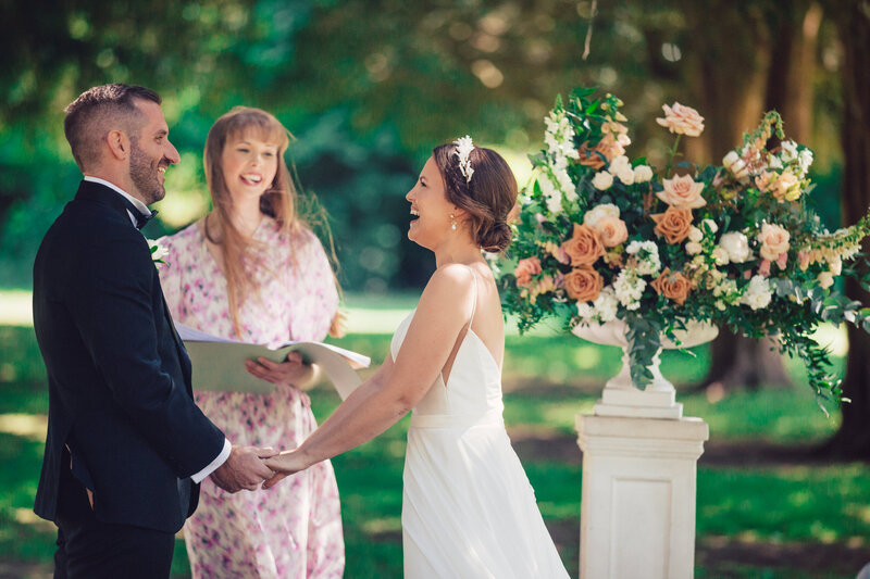 Rebecca-Hobbs-Floral-Design-Goldney-Hall-Cotwold-Flowers-Summer-wedding1