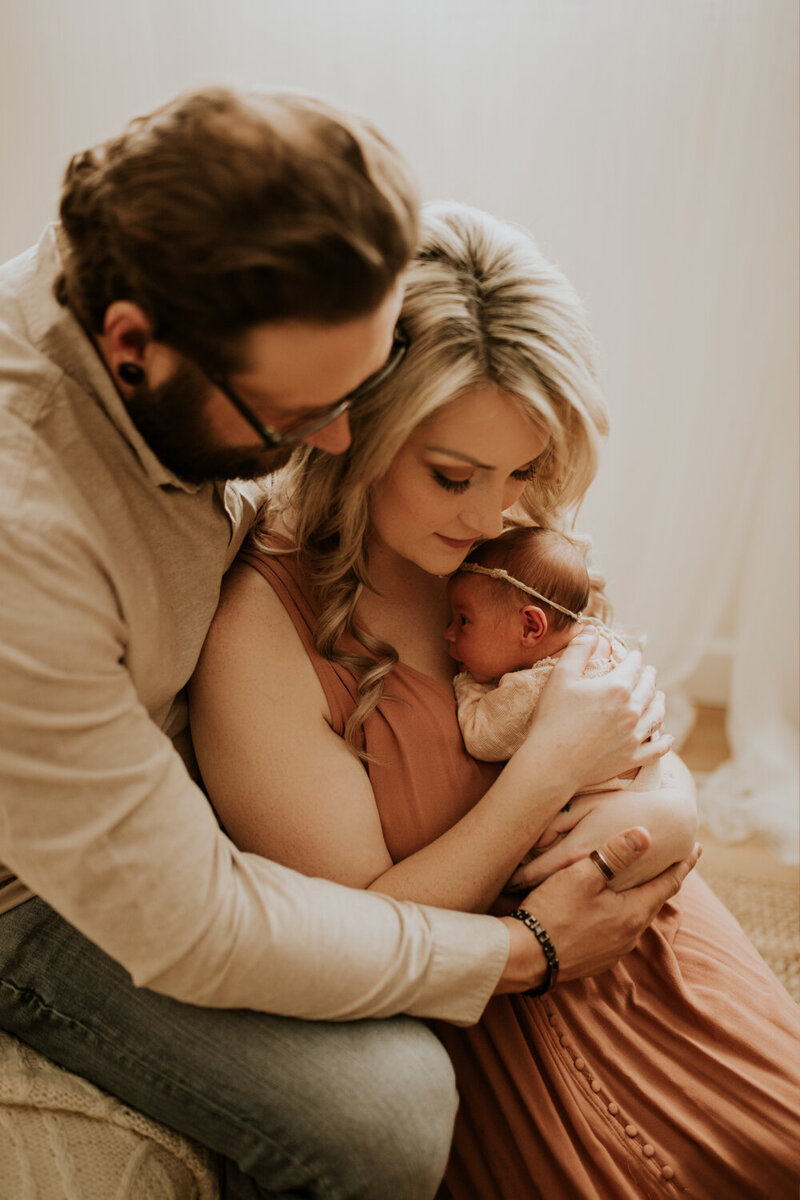 red-deer-central-alberta-newborn-maternity-photographer-60