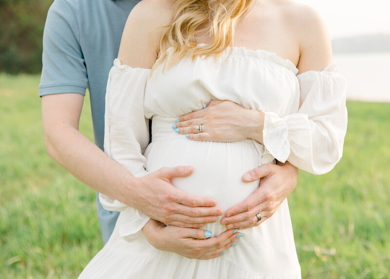 Laura and Ryker Maternity Session at Chalco Recreation Area Omaha Nebraska-15