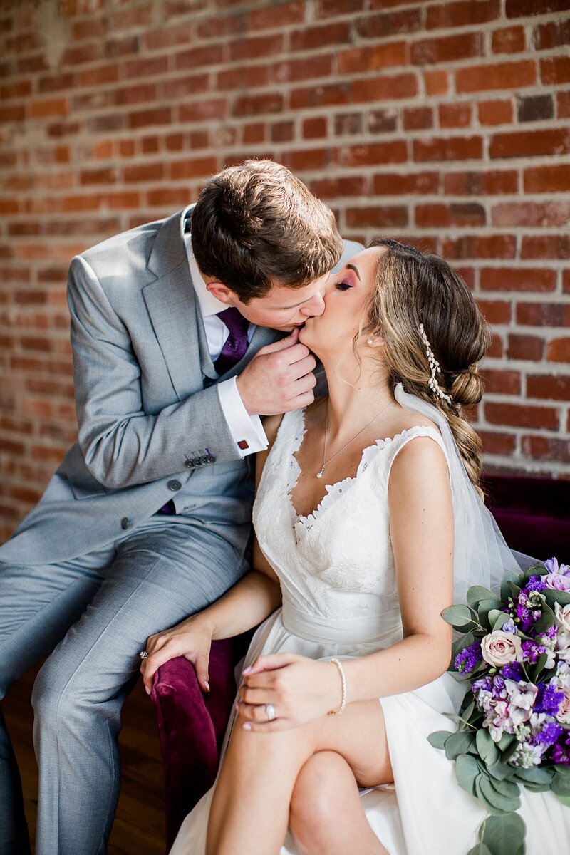 kissing by Knoxville Wedding Photographer, Amanda May Photos