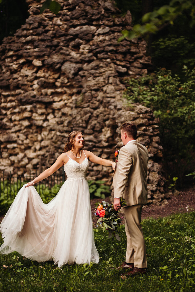Grotto-bride-groom-1