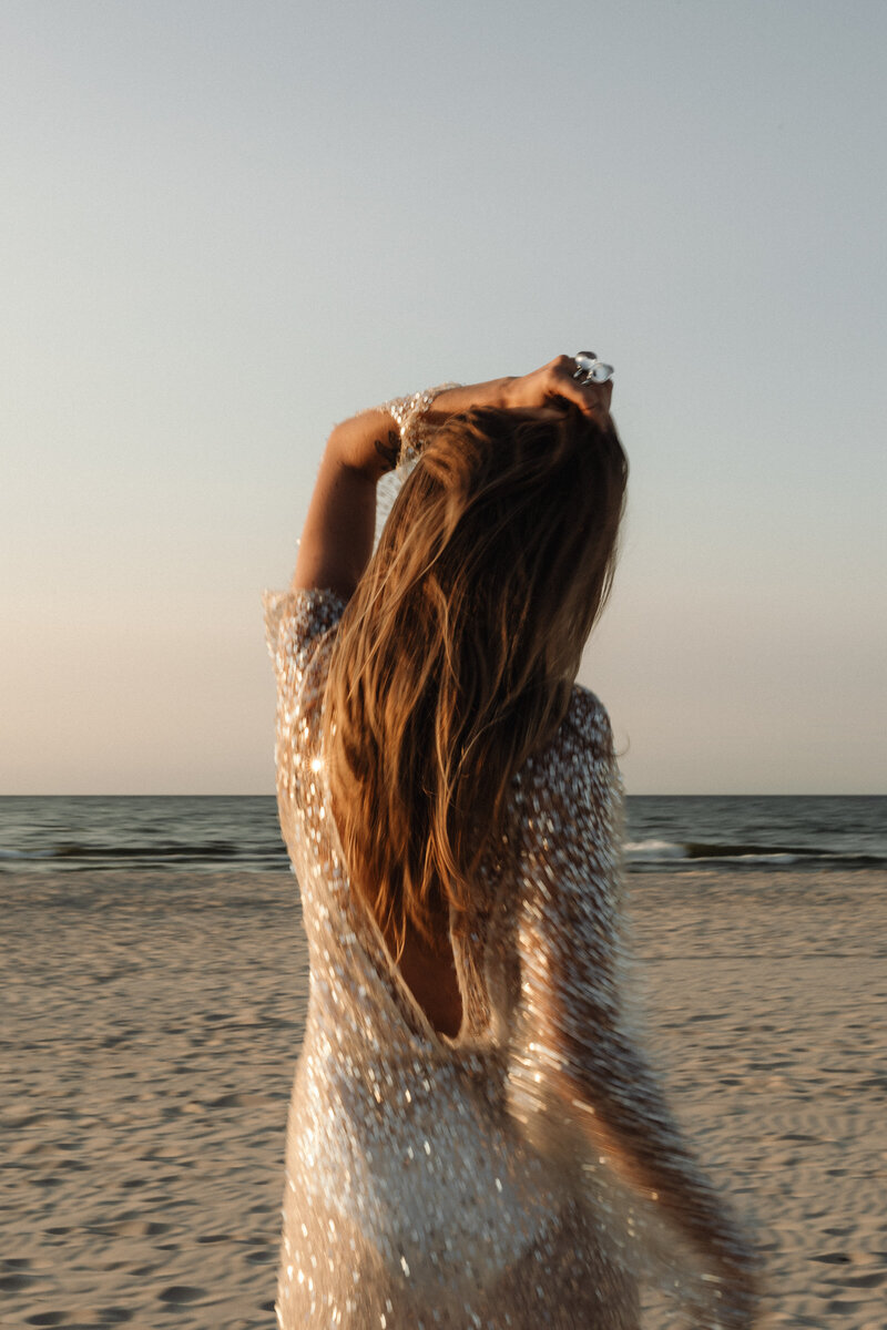 kaboompics_rays-at-the-beach-a-sparkling-moment-32933