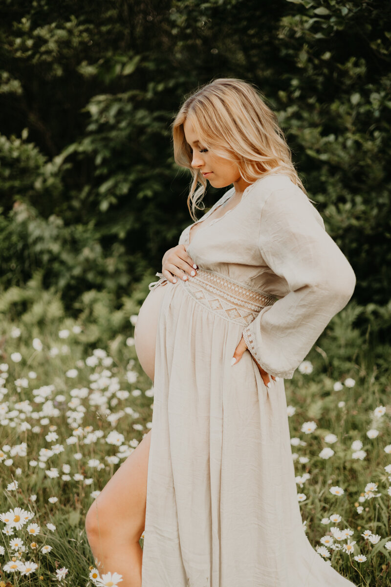 Soulful motherhood session with soft, organic light and emotional connection.